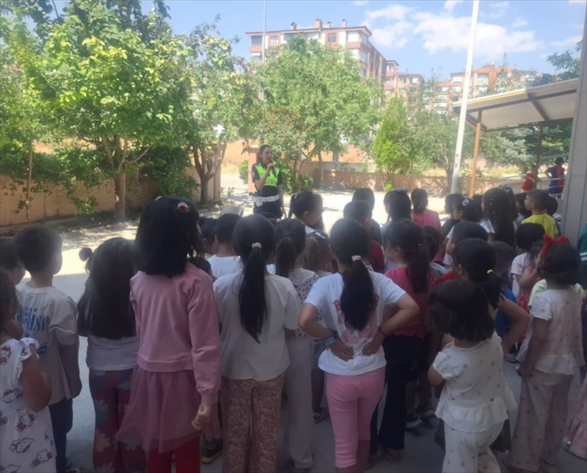 Niğde\'de Öğrencilere Trafik Eğitimi