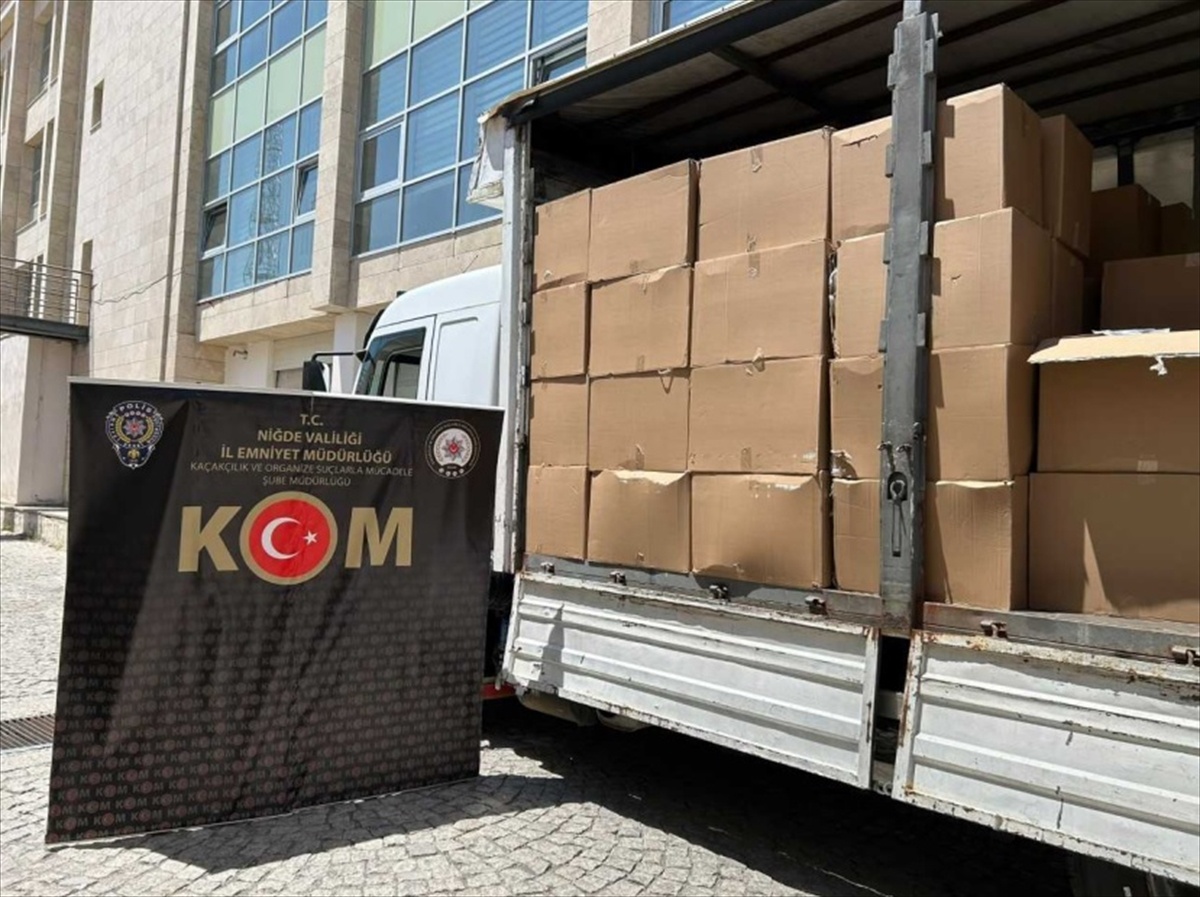 Niğde\'de Kaçakçılık Operasyonu: 7.5 Milyon Makaron Ele Geçirildi