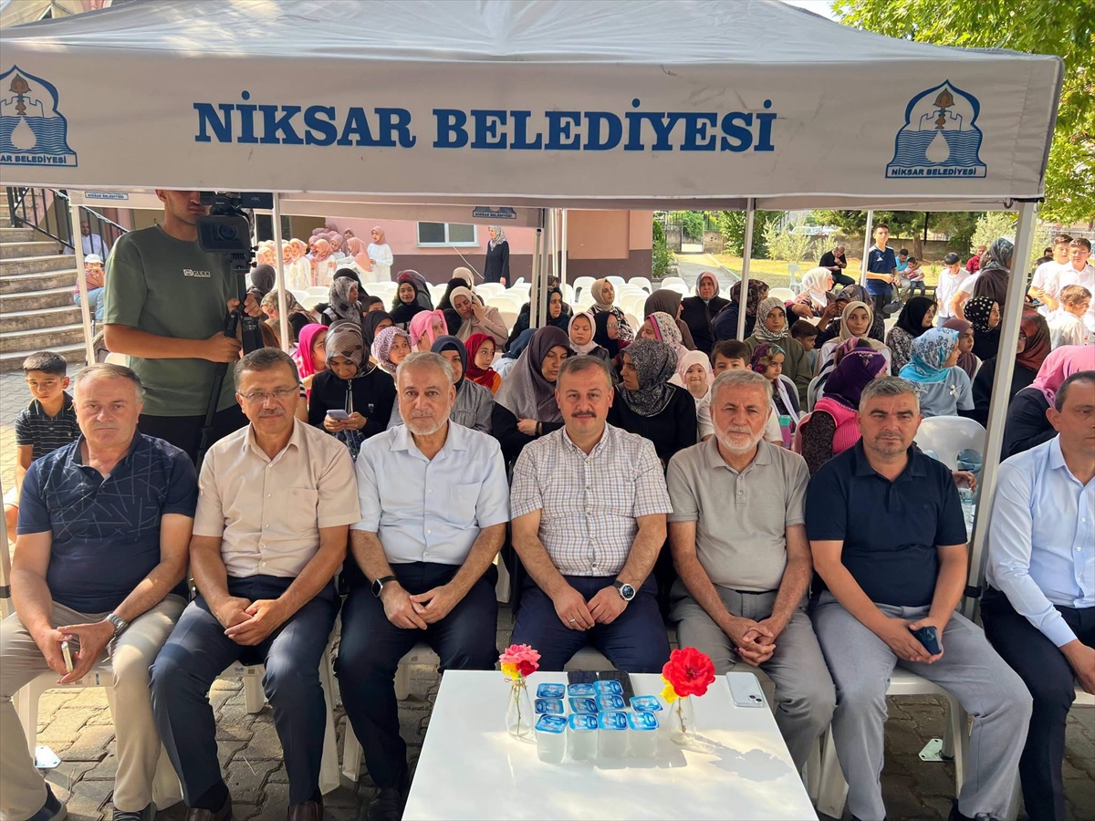 Niksar\'da Yaz Kur\'an Kursları Kapanış Programı
