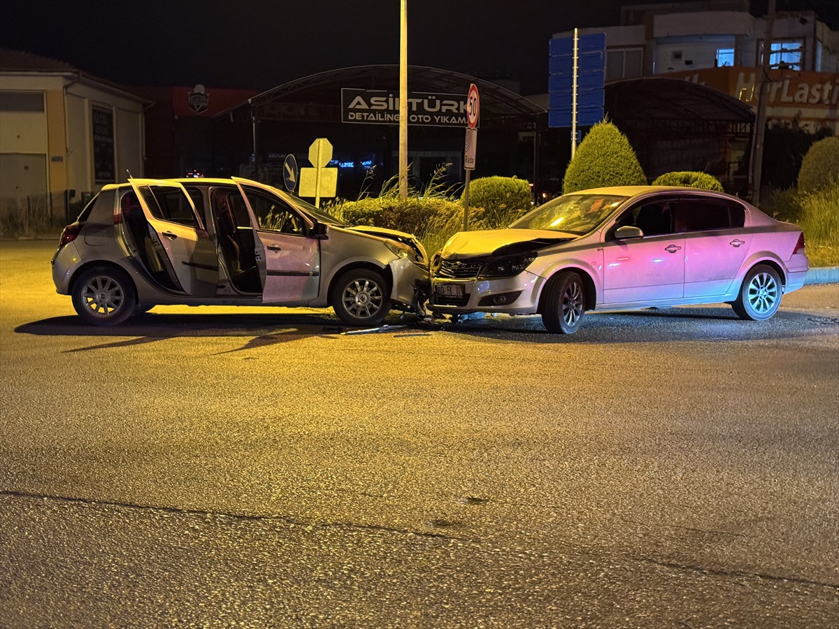 Osmaniye\'de Trafik Kazası: 4 Yaralı