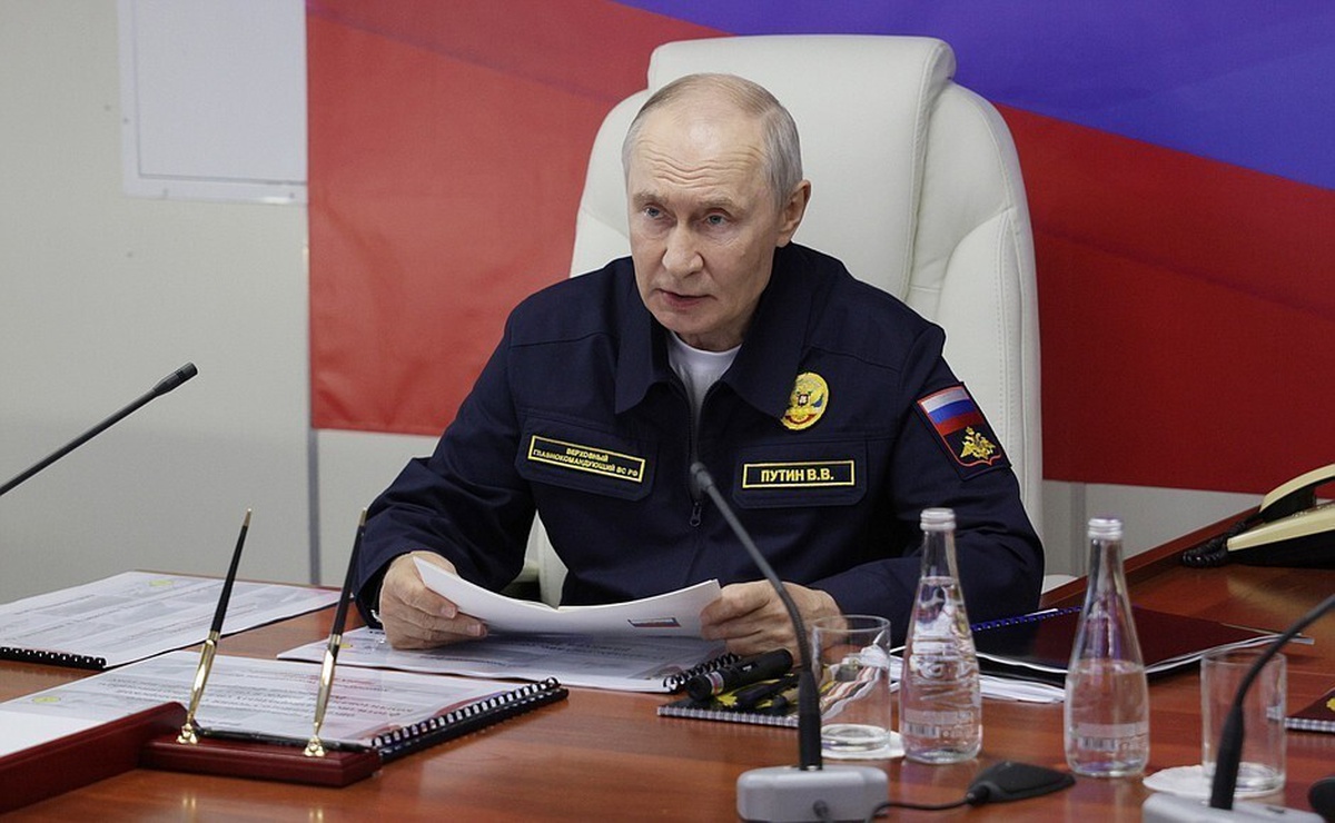 Putin, Varyag Kruvazörü\'nde Batı\'ya Uyardı