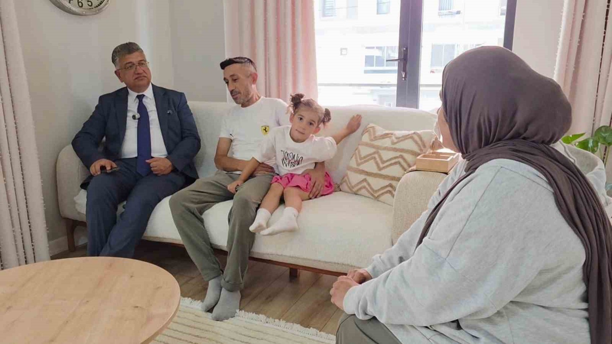 Rektörden 18 Yıllık Gaziye Anlamlı Ziyaret