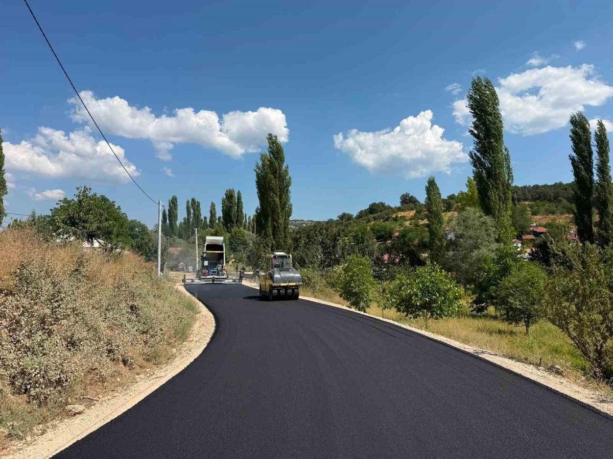 Uğurlugüme Köyü\'nde Asfalt Çalışması Tamamlandı