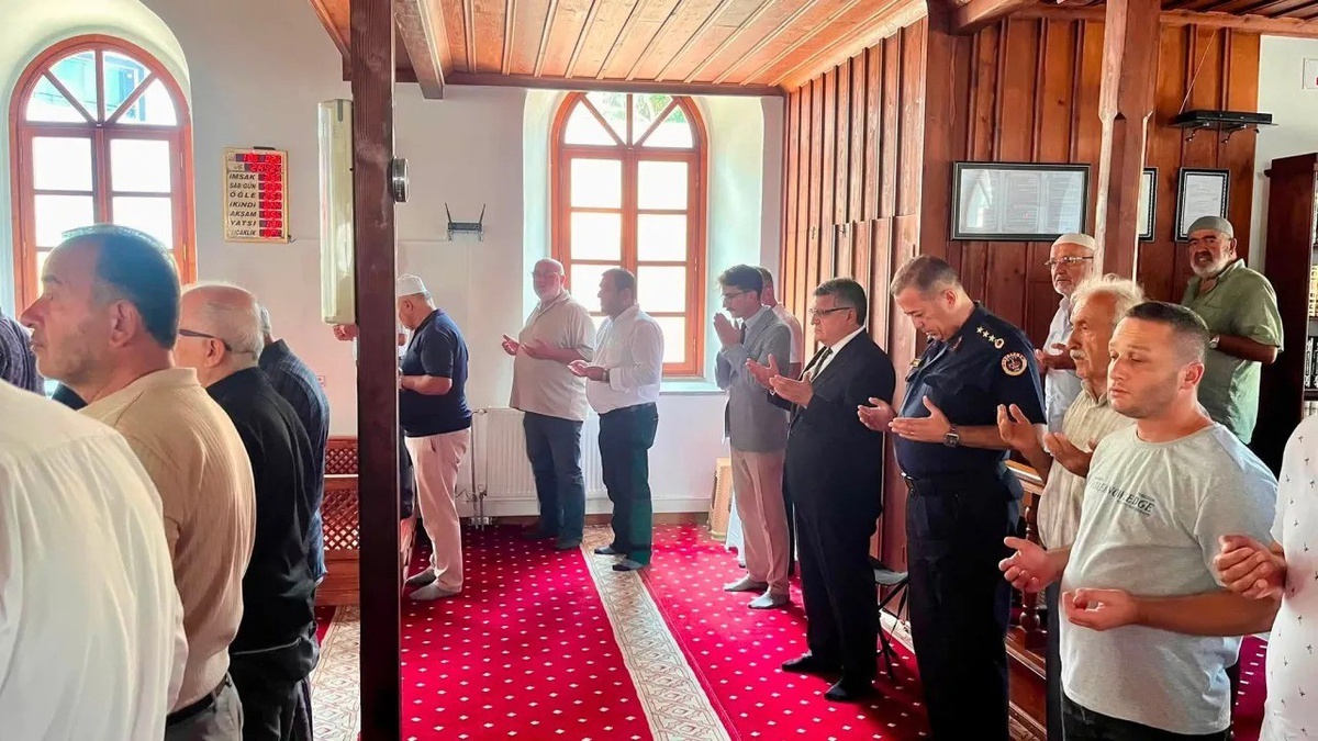 Sel Felaketi Anısına Dualar