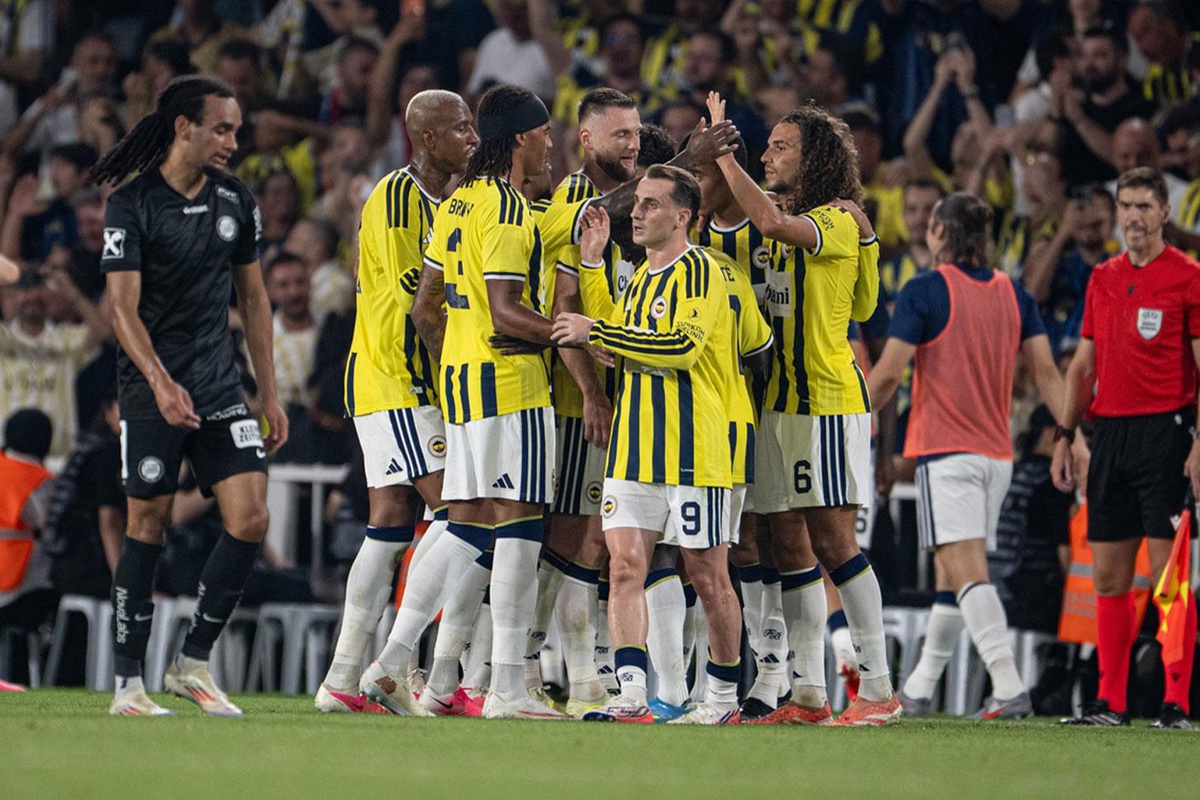 Sturm Graz maçı bittiği gibi garantiledi! UEFA\'dan Fener\'e dev gelir