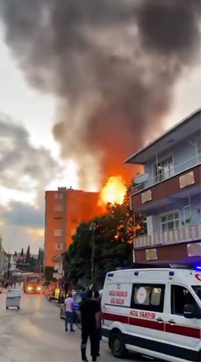 Tüpler art arda patladı, 4 kişi hastanelik oldu