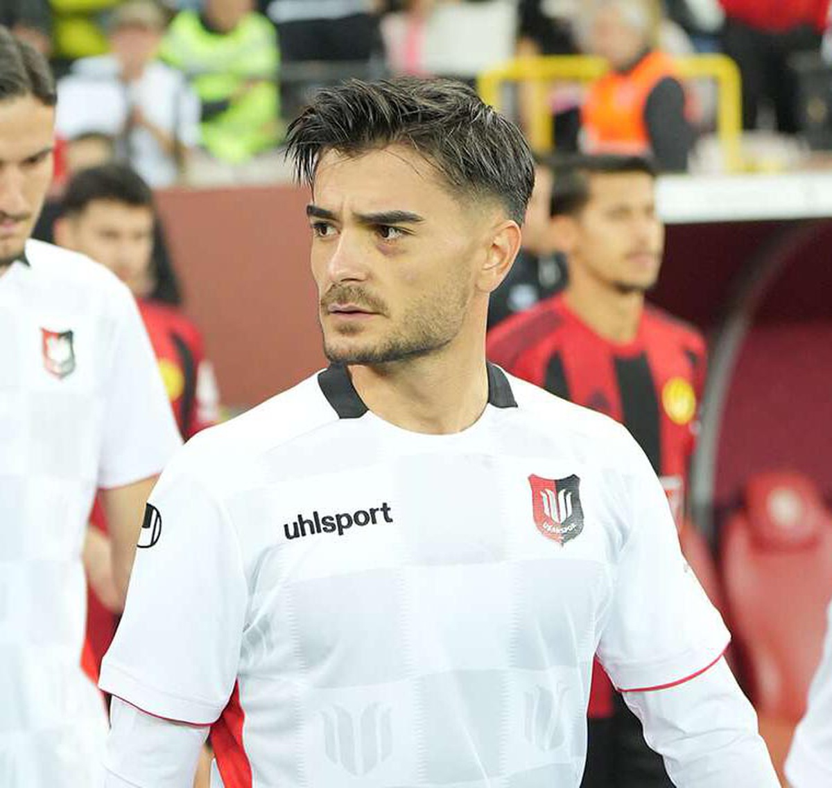 Alperen Kahraman, Uşakspor\'dan Denizli İdman Yurdu\'na Geçti