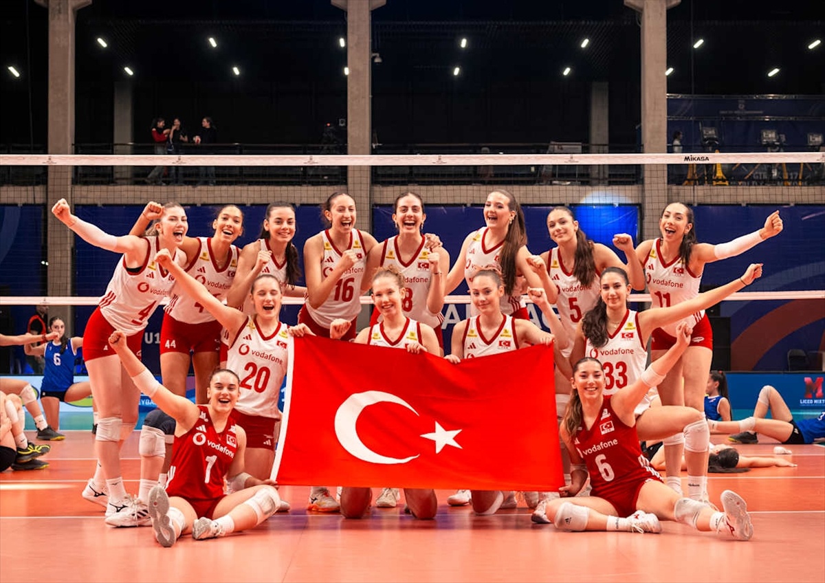 Milli Voleybol Takımı, Şili\'yi 3-0 ile geçti