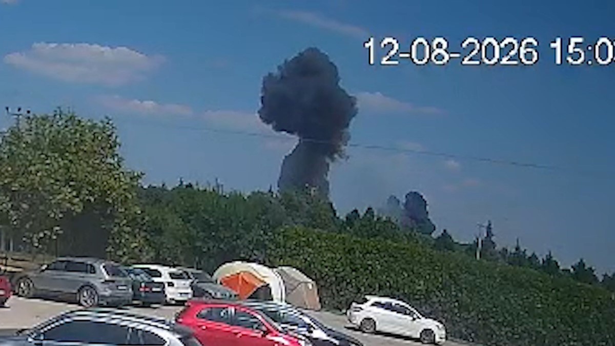 Yalova\'da F-16 Uçağı Düşme Anı Kamerada
