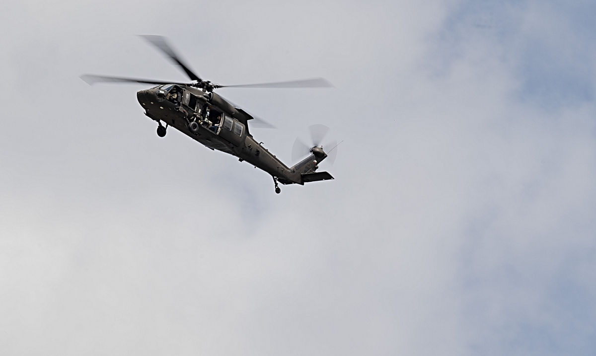 Texas\'ta Helikopter Kazası: 2 Pilot Hayatını Kaybetti