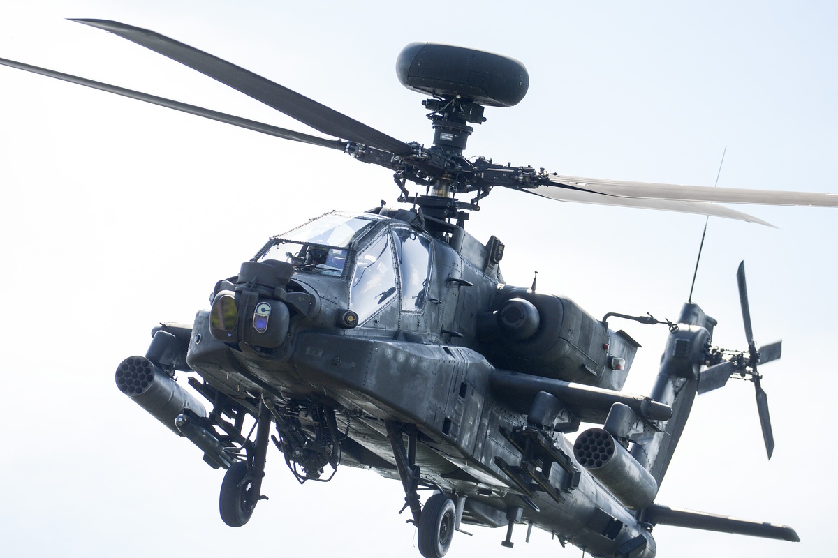 Teksas\'ta Apache Helikopteri Düştü: 2 Pilot Hayatını Kaybetti