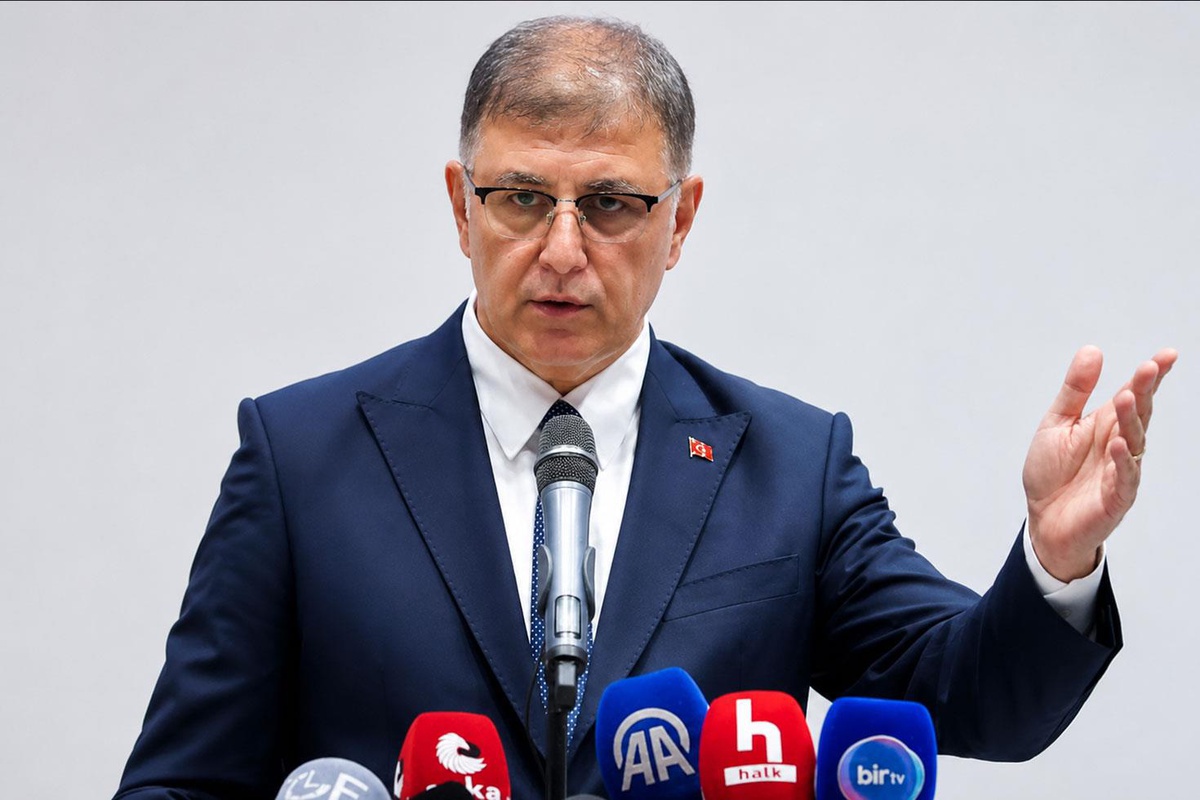 AK Parti\'ye katılacağı iddia edilen Cemil Tugay kararını verdi: Kendime bir yol çizeceğim