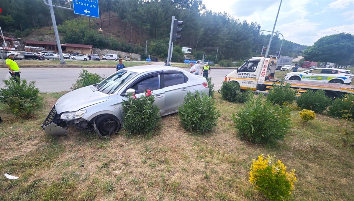 Taşova\'da Trafik Kazası: 7 Yaralı