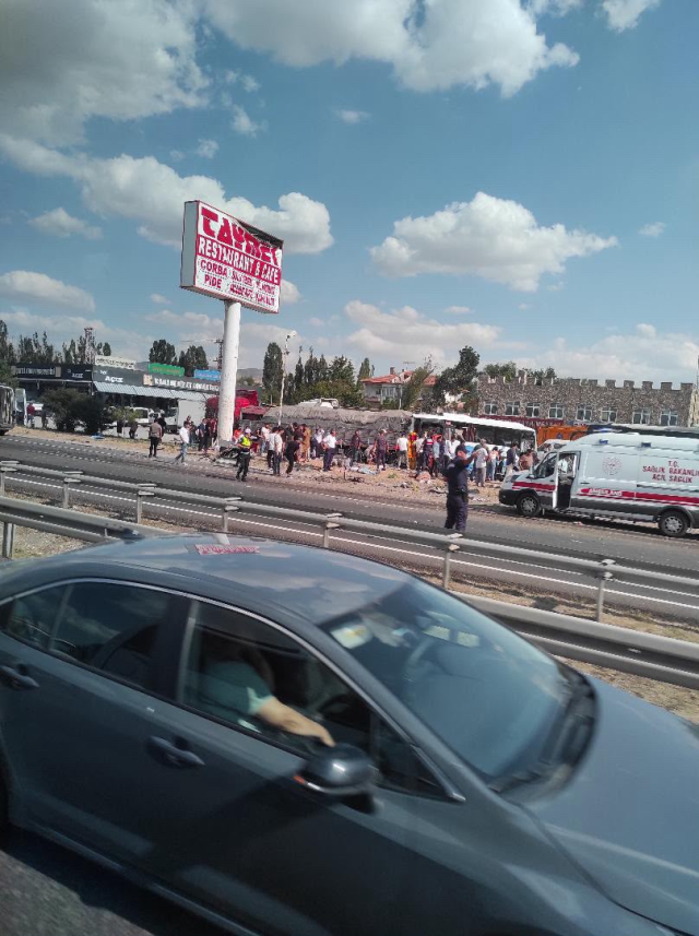 Ankara'da korkunç kaza: Ölü ve yaralılar var