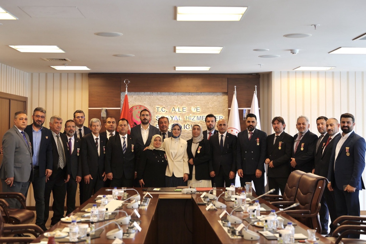 Bakan Göktaş\'tan Şehit Aileleri ve Gazilerle İstişare