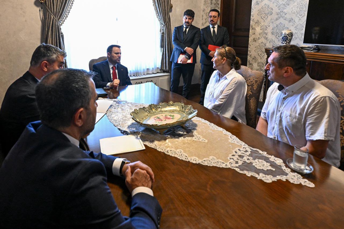 Bakan Gürlek\'ten Emir Yuşa Atıcı\'nın Ailesine Ziyaret