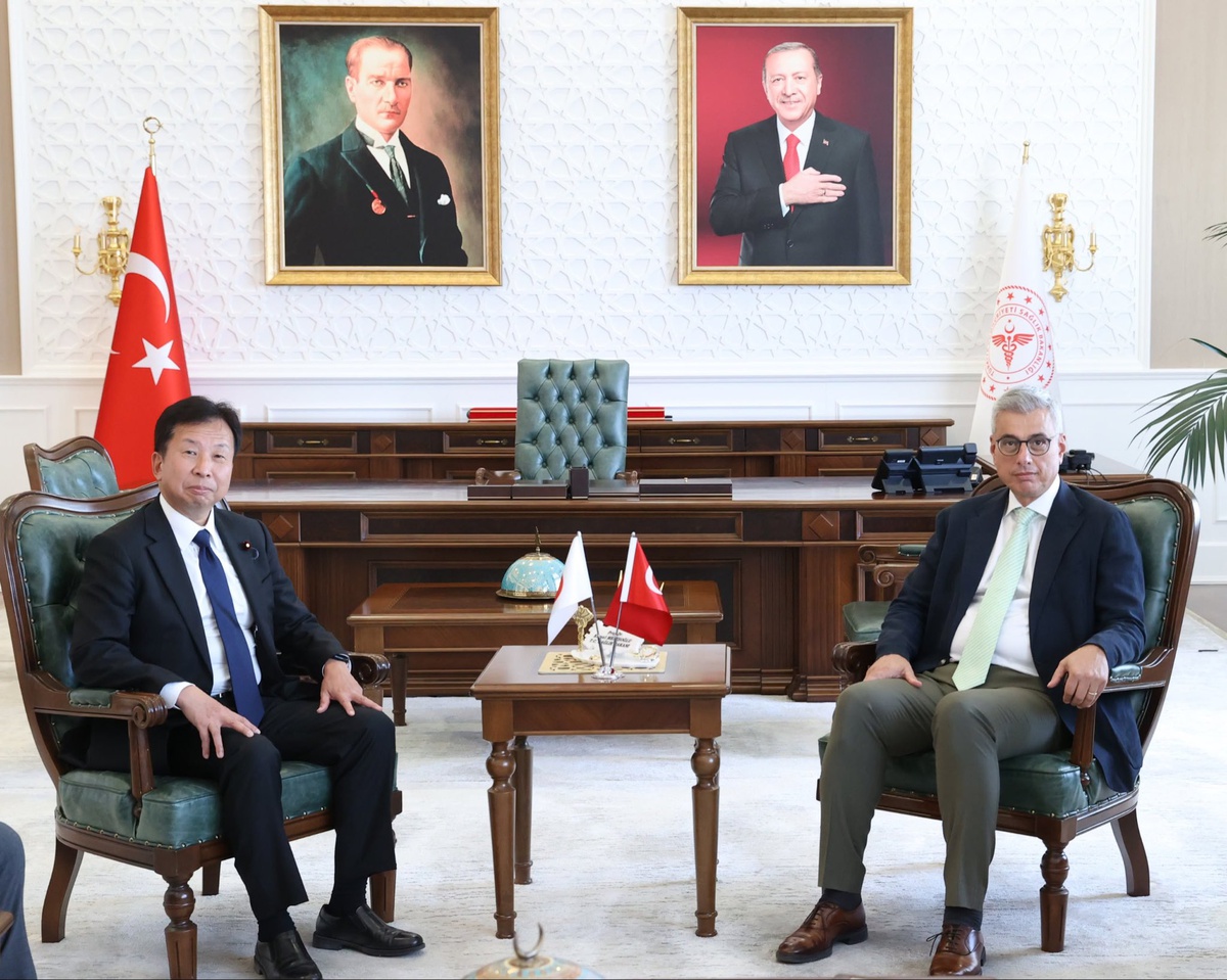 Sağlık Bakanı Memişoğlu, Japon Heyeti ile Görüşme Gerçekleştirdi