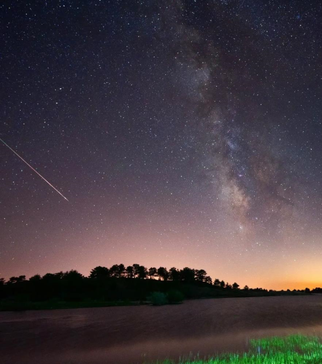 Binlerce kişi Perseid meteor yağmurunu izlemek için akın etti! Trafik kilitlendi, kilometrelerce yürüdüler