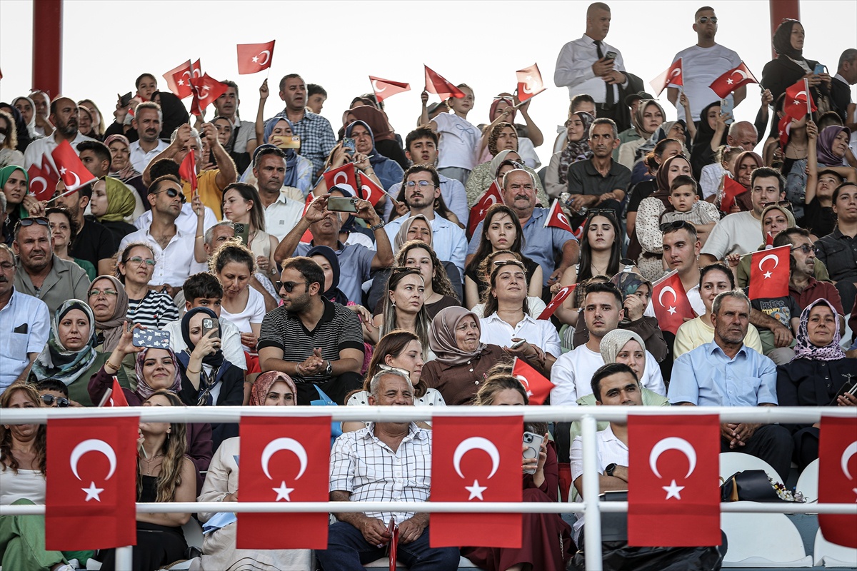 1228 Astsubay Mezuniyet Töreni: \'Komutanlar Ocağı\'ndan Uğurlama