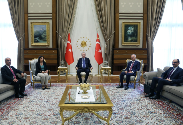 Cumhurbaşkanı Erdoğan, DEM Parti heyetiyle görüşüyor! Demirtaş dahil masada 5 konu var
