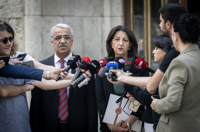 Cumhurbaşkanı Erdoğan ile DEM Parti İmralı heyeti arasındaki görüşme sona erdi! 1 saat 40 dakika sürdü