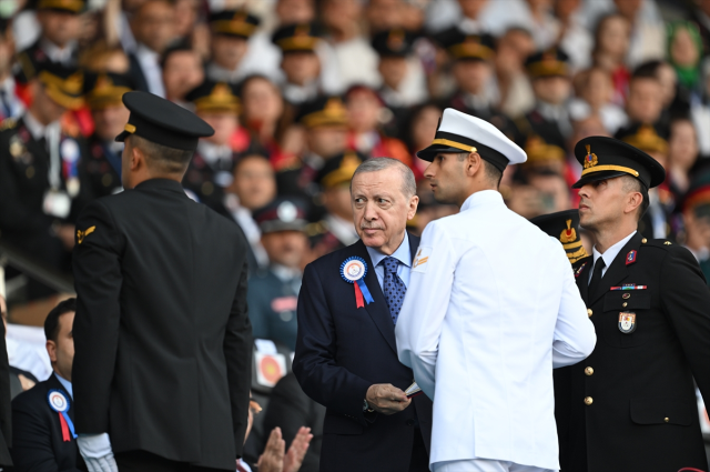 Cumhurbaşkanı Erdoğan: Türkiye'de huzurun yüzyılında kardeşlik türküleri söyleyeceğiz