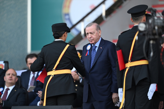 Cumhurbaşkanı Erdoğan: Türkiye'de huzurun yüzyılında kardeşlik türküleri söyleyeceğiz