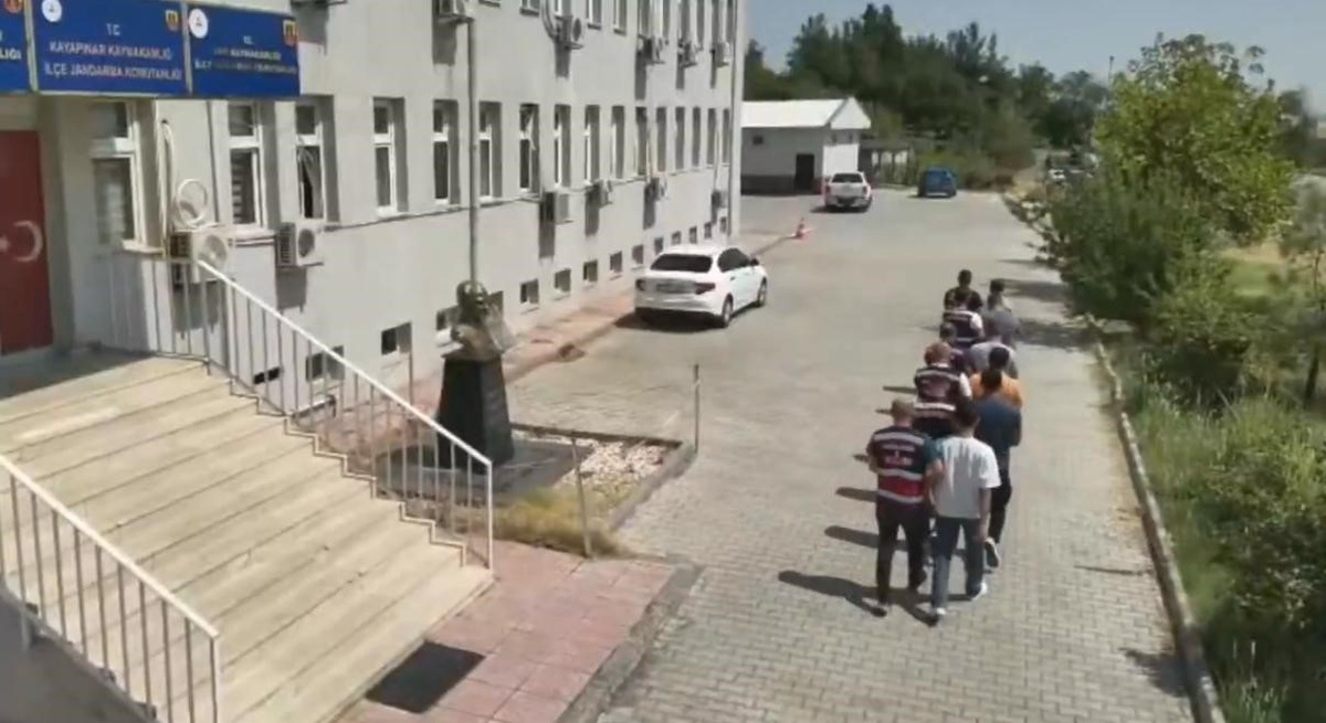 Diyarbakır\'da Uyuşturucu Operasyonu