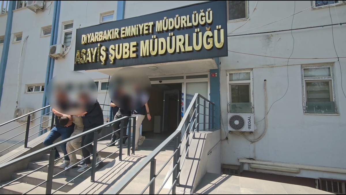 Diyarbakır\'da Diş Kliniğine Saldırı: 3 Tutuklama