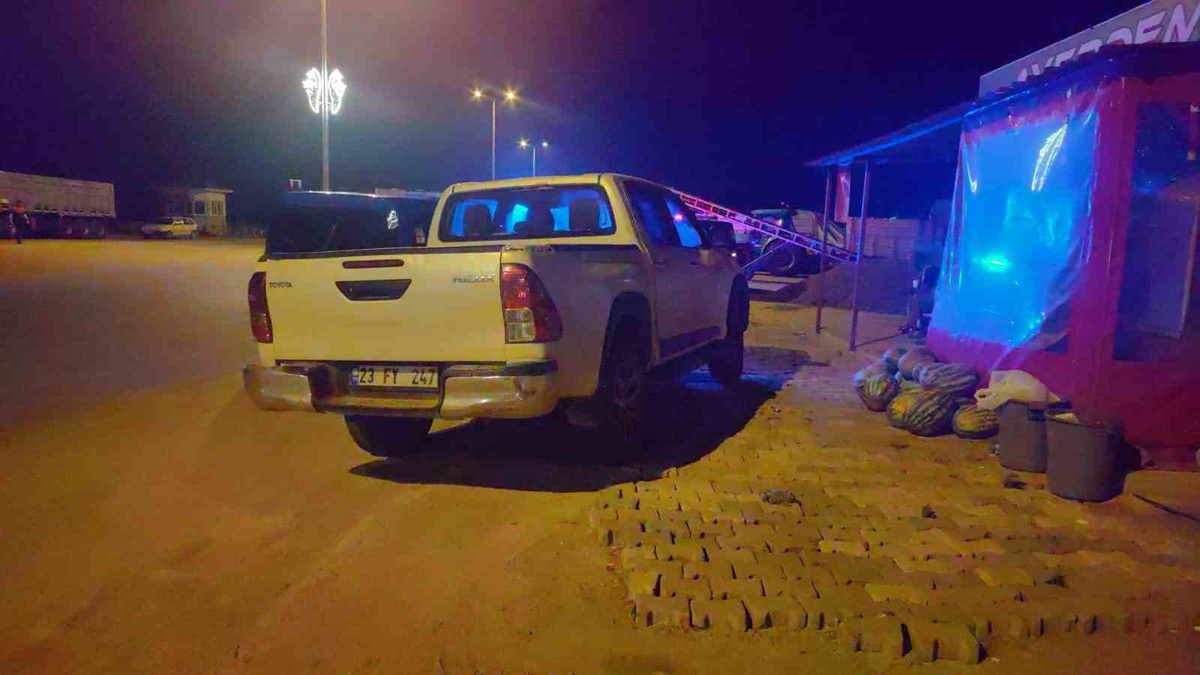 Elazığ\'da Silahlı ve Bıçaklı Kavga: 3 Yaralı