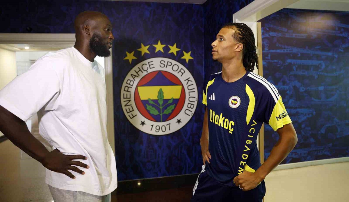 Lukaku Fenerbahçe Tesislerini Ziyaret Etti