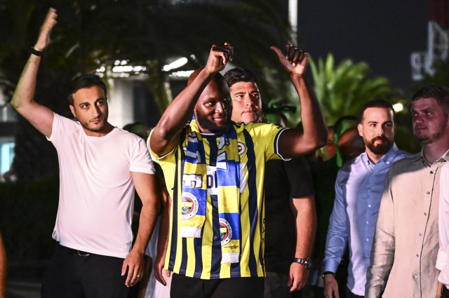 Fenerbahçe'nin yeni yıldızı Lukaku'nun ilk sözleri taraftarı mest etti