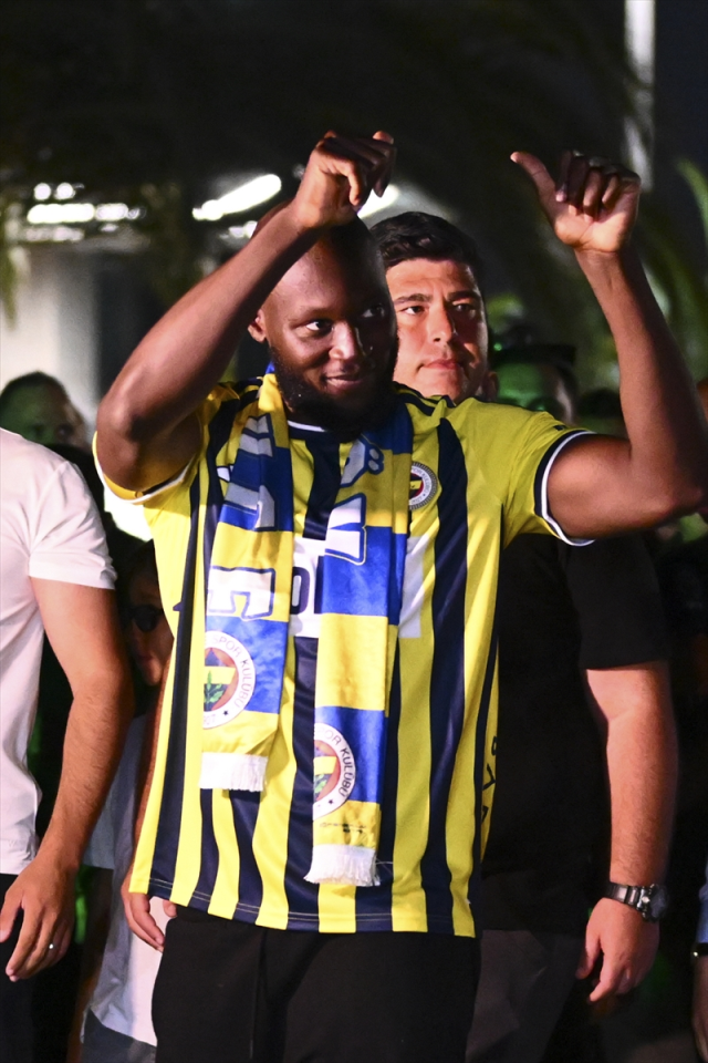 Fenerbahçe'nin yeni yıldızı Lukaku'nun ilk sözleri taraftarı mest etti