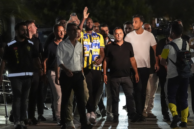 Fenerbahçe'nin yeni yıldızı Lukaku'nun ilk sözleri taraftarı mest etti