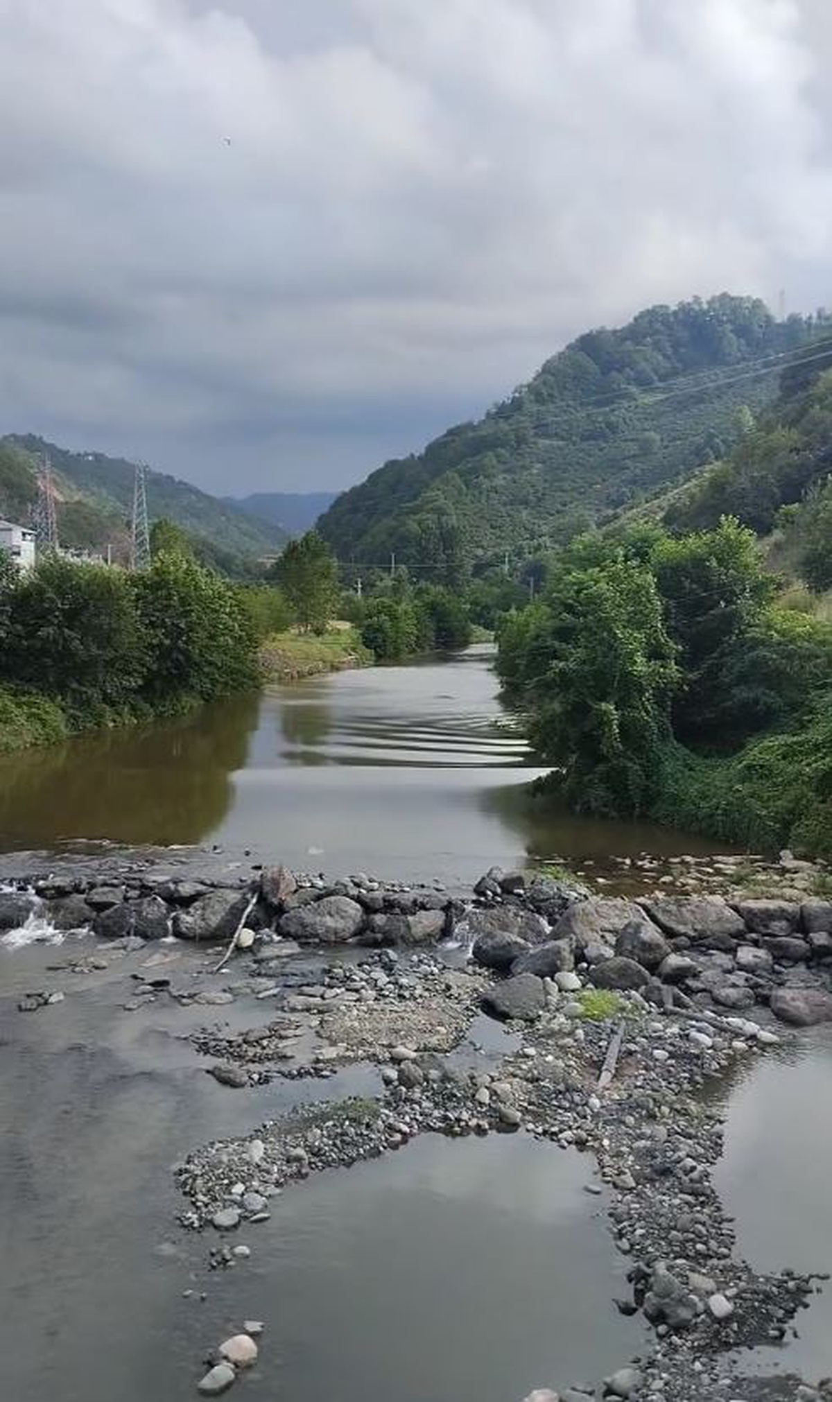 Derenin Aniden Taşması Kamerada