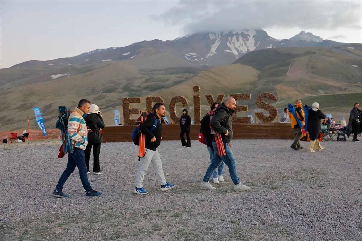 Erciyes\'te Perseid Meteor Yağmuru Gözlemi