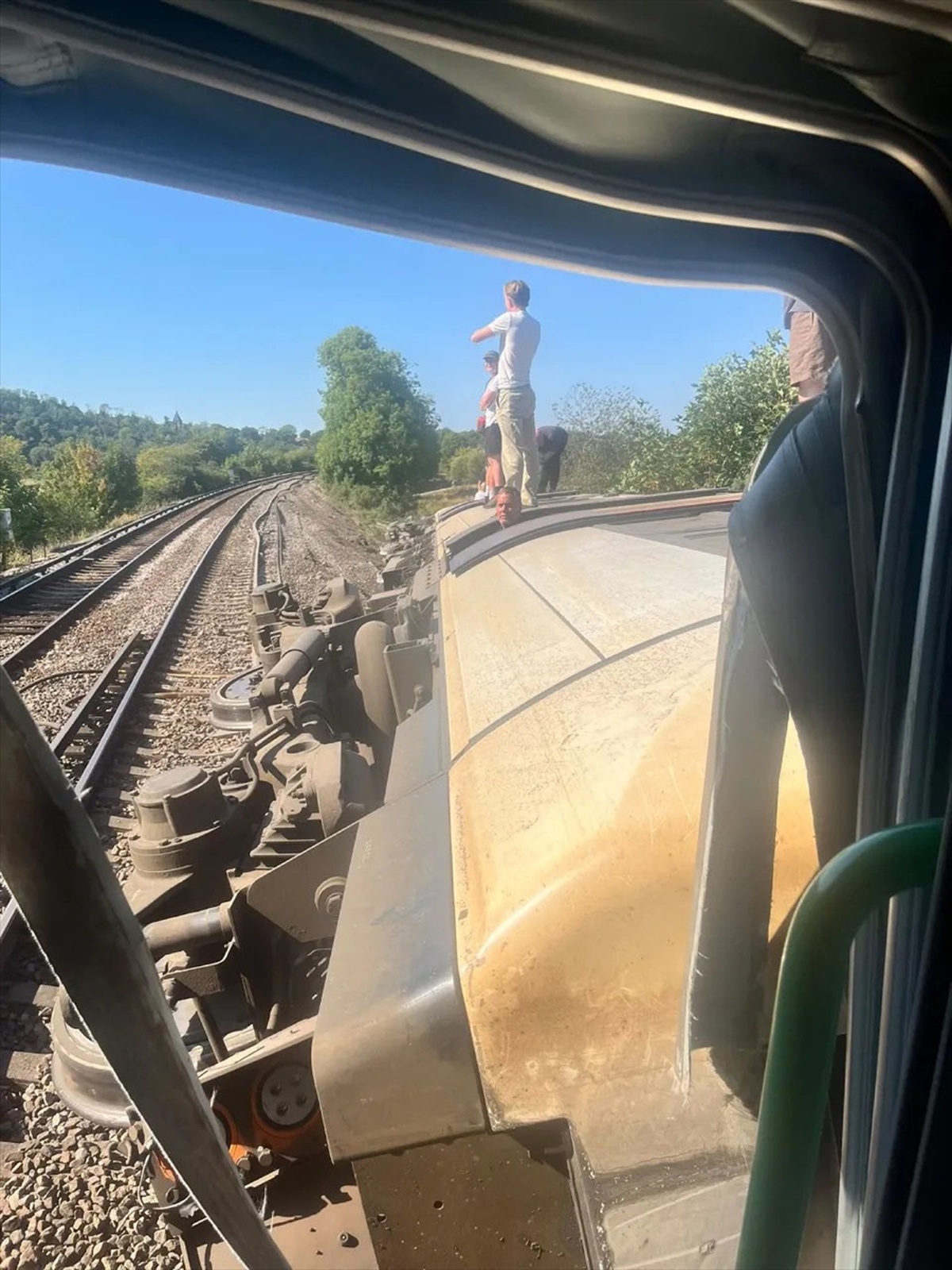 Tren Kazası: 2 Ağır Yaralı