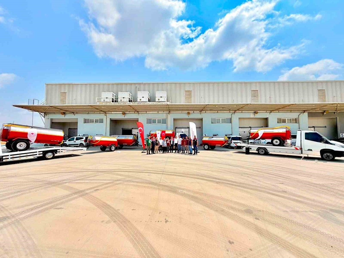 Tarsus\'ta Üreticilere Su Tankeri Hibesı