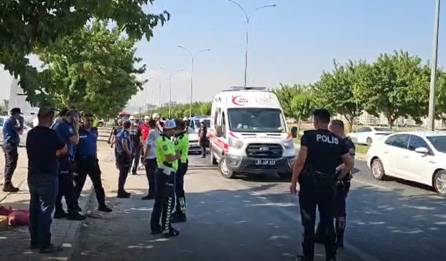 <a class='keyword-sd' href='/sanliurfa/' title='Şanlıurfa'>Şanlıurfa</a>'da Silahlı <a class='keyword-sd' href='/kavga/' title='Kavga'>Kavga</a>: 1 Ölü, 2 Yaralı