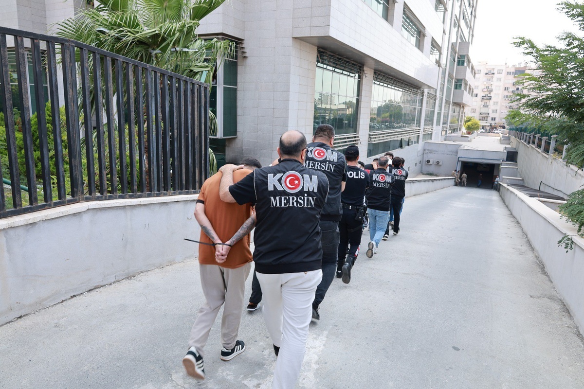 Mersin\'de Silahlı Saldırı Hazırlığındaki 6 Şüpheli Tutuklandı