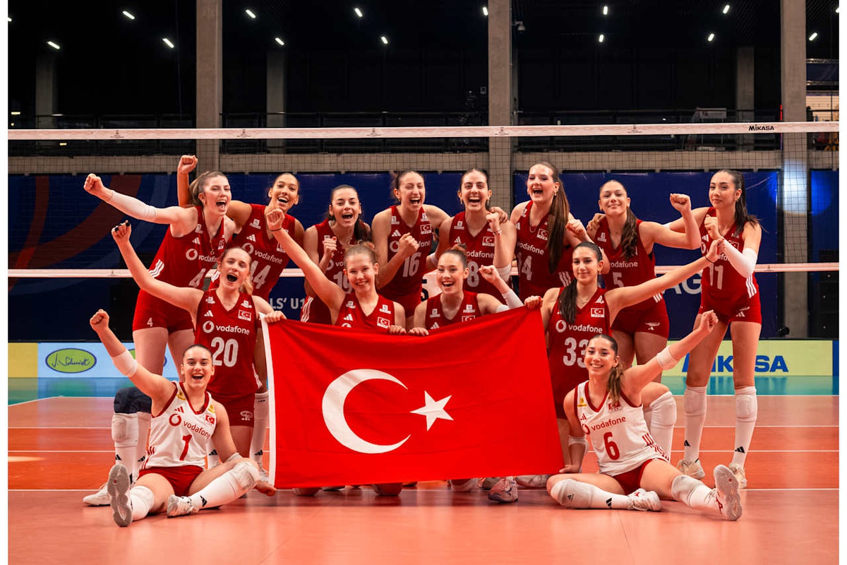 U17 Kız Milli Takım &ccedil;eyrek finale y&uuml;kseldi
