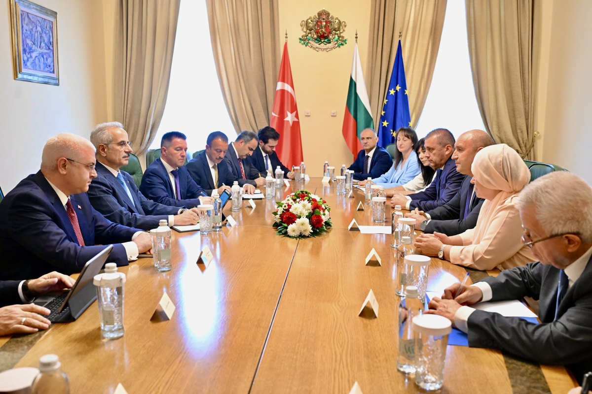 Uraloğlu ve Radev Ulaştırma Bağlantılarını Görüştü