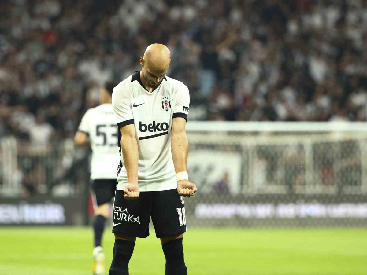Beşiktaş 1-0 Hradec Kralove\'yi Geçti