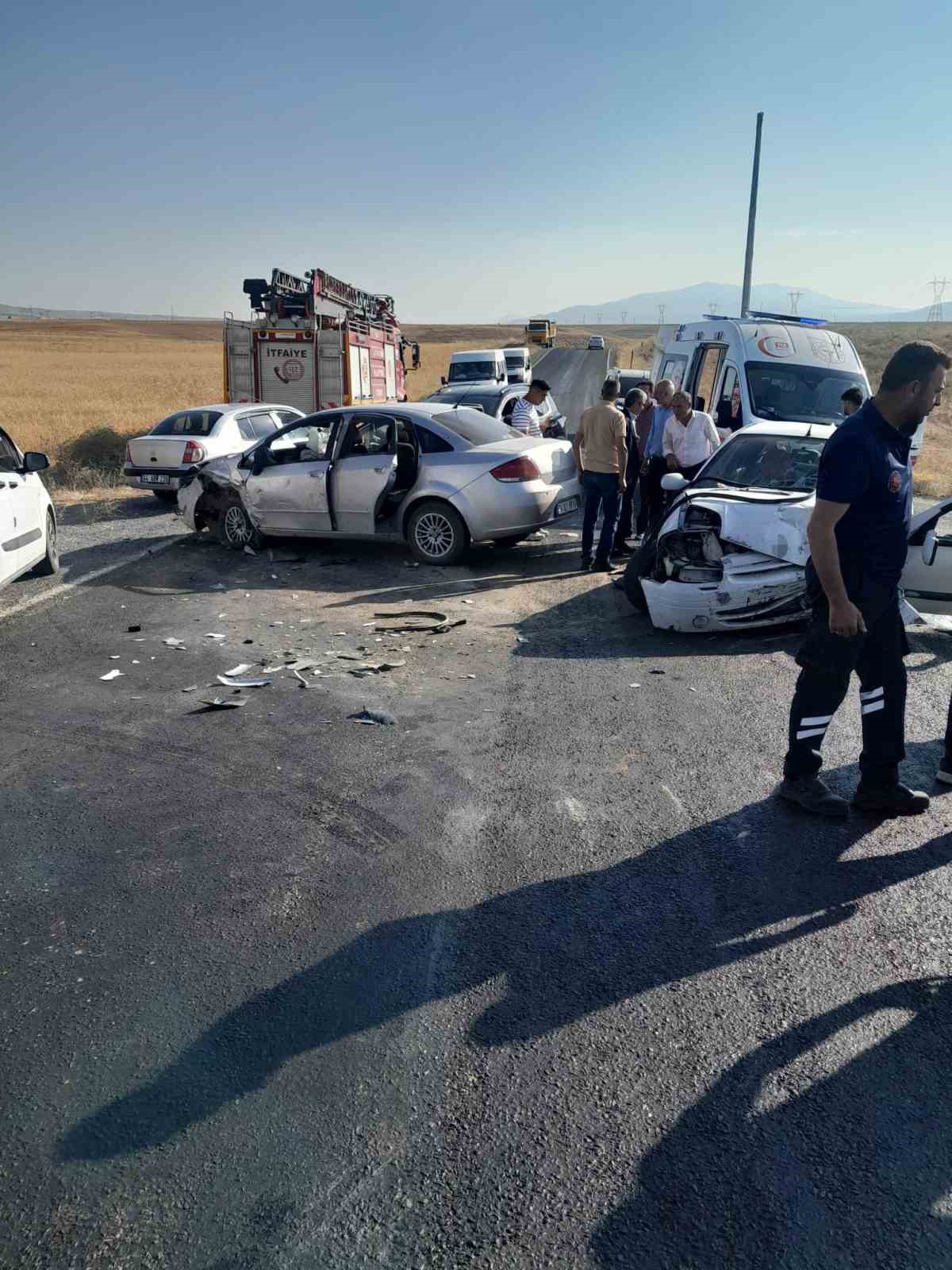 Başkale\'de Trafik Kazası: 7 Yaralı