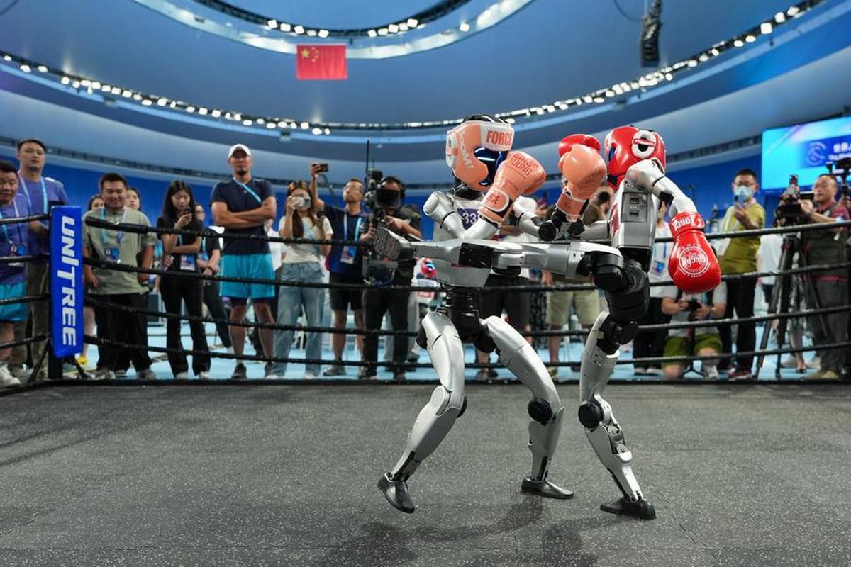 Çin\'de İnsansı Robot Oyunları\'na Yoğun Katılım