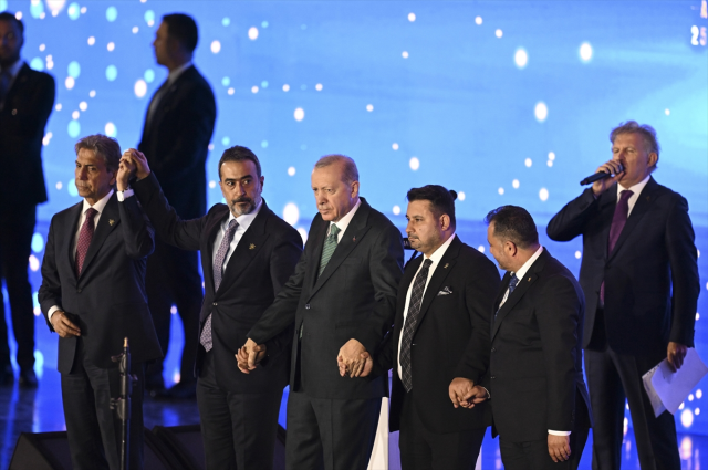3 farklı partiden 7 belediye başkanı AK Parti'de! İşte o isimler