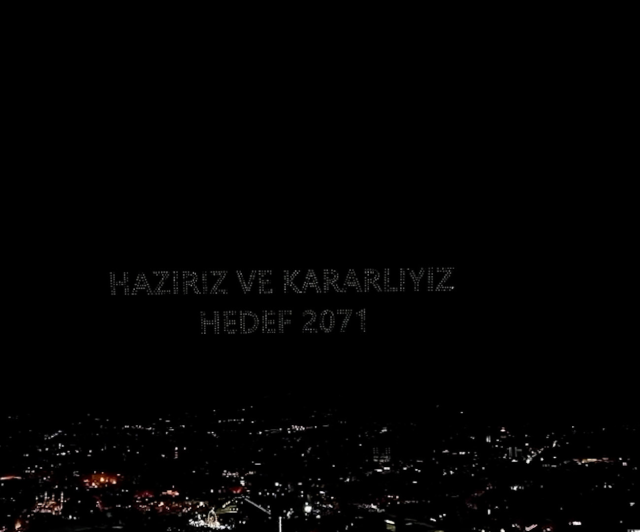 AK Parti'nin 25. yıl kutlamalarında Cumhurbaşkanı Erdoğan'ı mest eden gösteri
