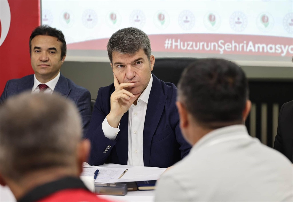 Vali Bakan, Halkla Buluştu