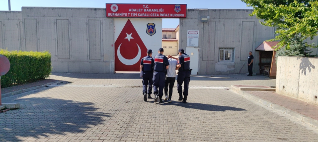 Ateş yakmaya çalışırken ormanı tutuşturan şüpheli tutuklandı