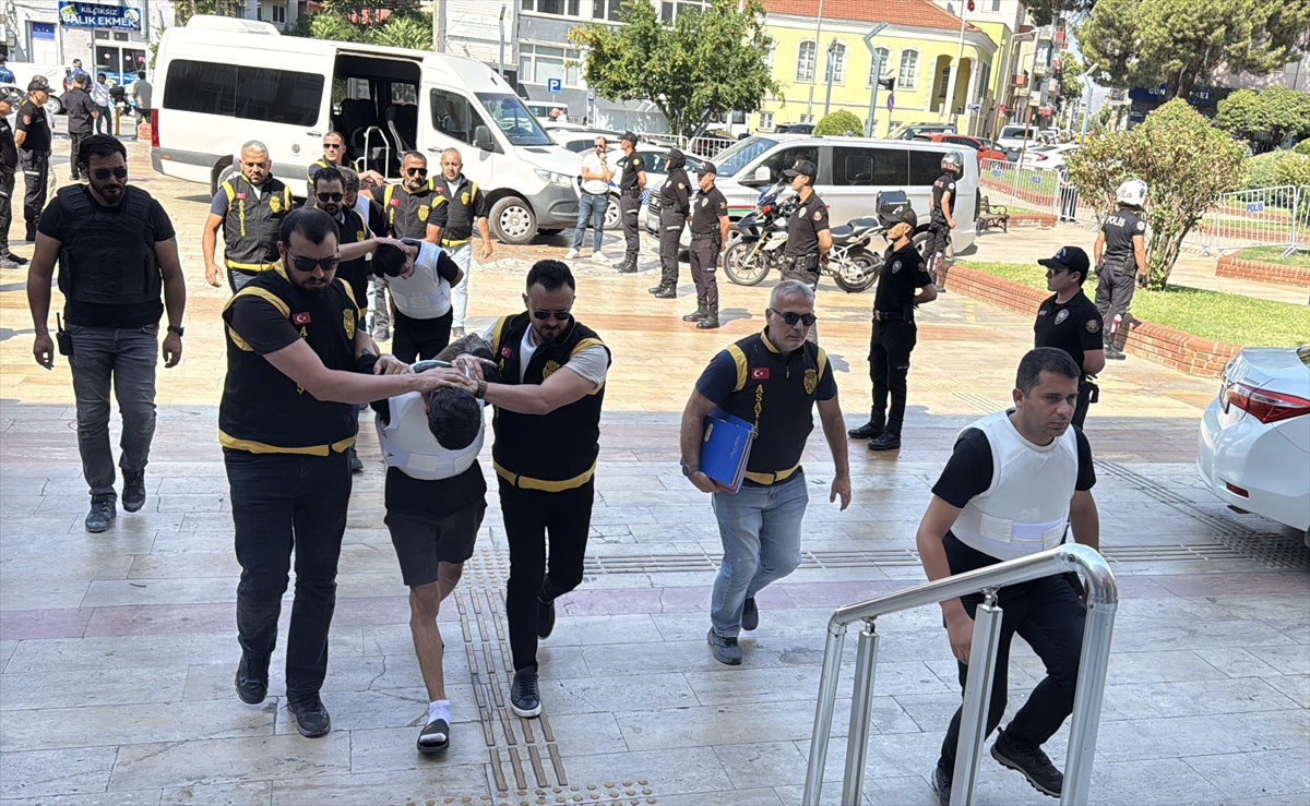 Efeler\'de Silahlı Saldırı: 3 Şüpheli Teslim Oldu